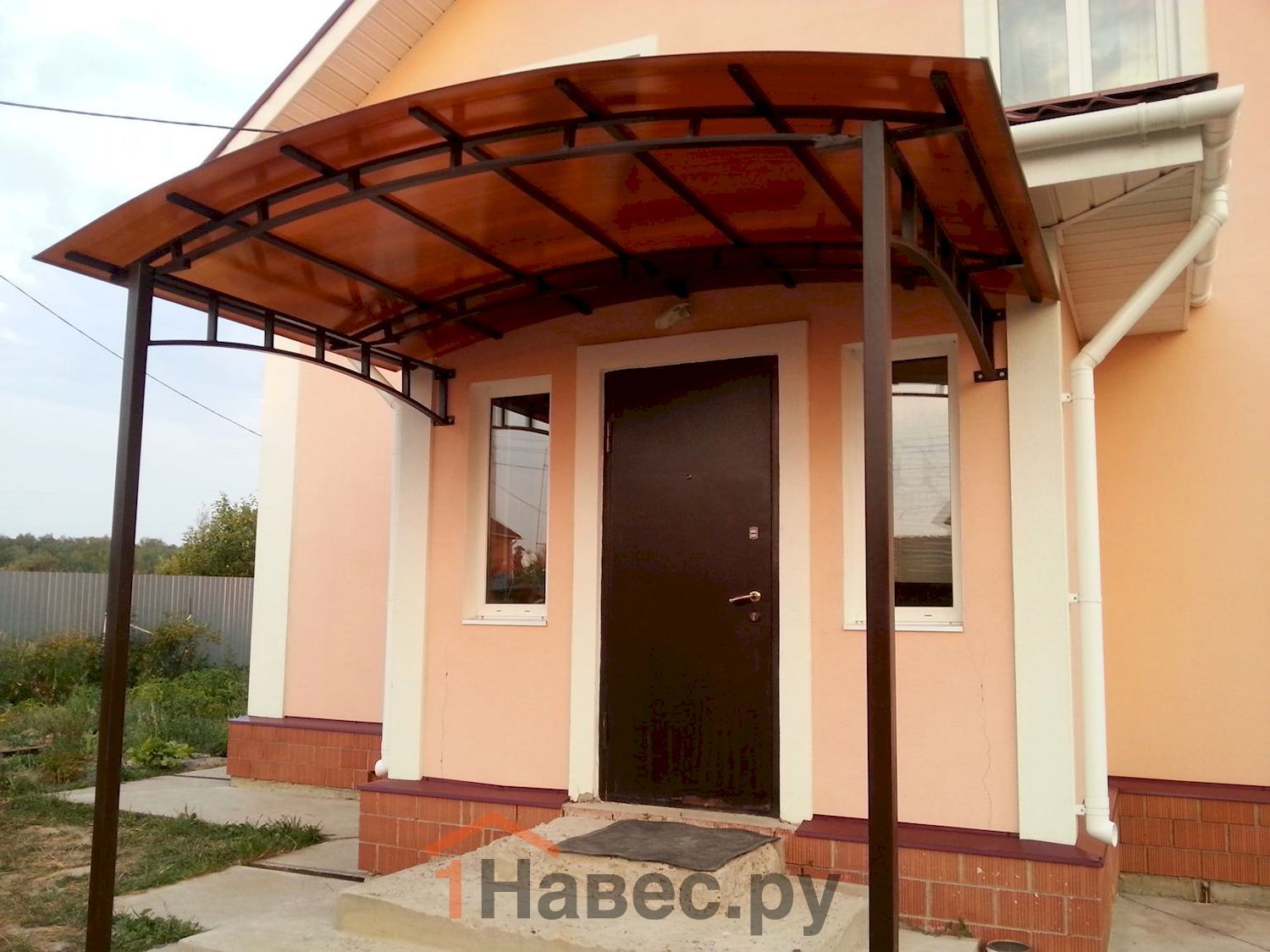 Крыльцо из поликарбоната